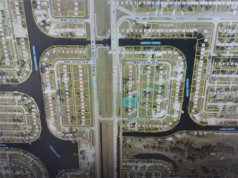 Residential Land in Cape Coral