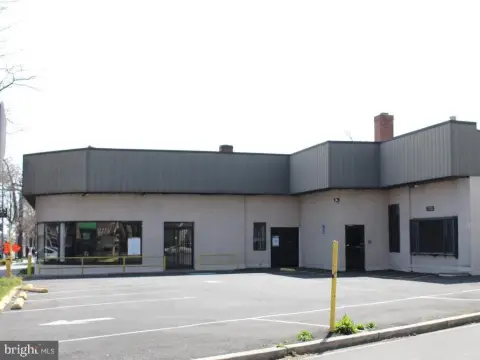 Georgia Avenue Commercial Sublease Opportunity