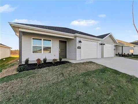 New Bentonville Duplex: Income Potential