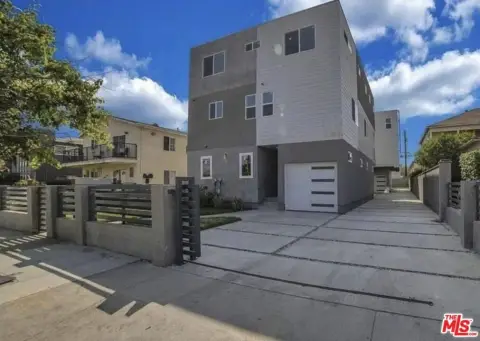 Four-Unit Townhouse-Style Duplex