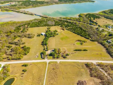 30-Acre Land with Lake View