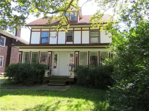Triplex with Garage Parking