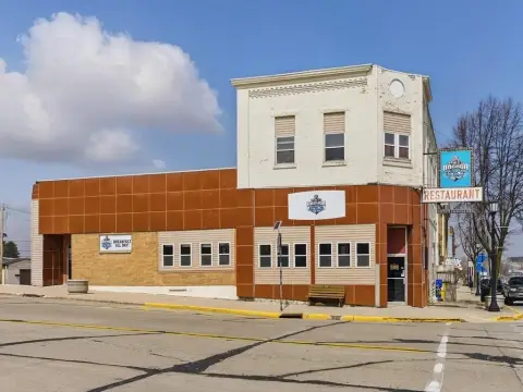 Restaurant with Upstairs Apartments