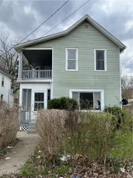 Cleveland Duplex: Investment Opportunity