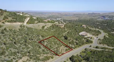Land with Panoramic Mountain Views