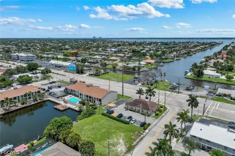 Gulf-Access Waterfront Commercial Lot