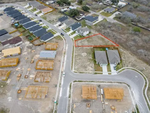 Residential Land in Calallen District