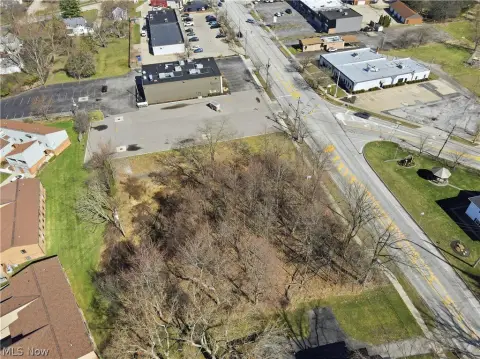 Commercial Land in Broadview Heights