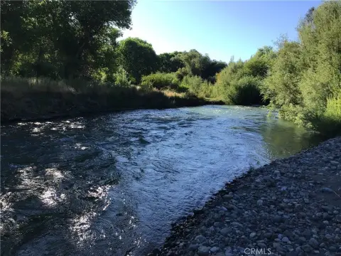 40 Acres Bordering Wilderness Land