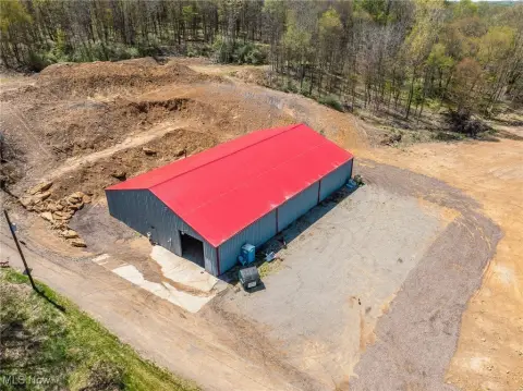 Mineral City Industrial Building on Land