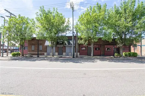 Turnkey Bar/Restaurant Opportunity in Cleveland