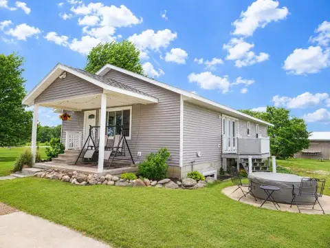 Renovated Hobby Farm with Horse Barn
