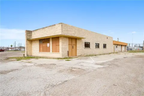 Office/Warehouse Flex Space For Sale
