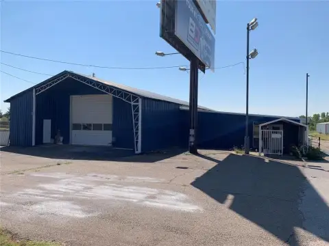 Flex Space with Shop Area