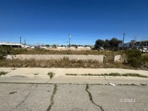 Residential Land in Ridgecrest, CA