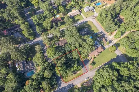 Residential Corner Lot in Phenix