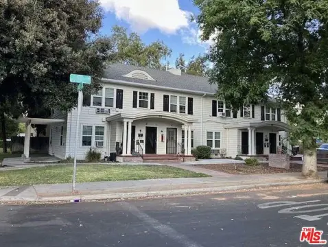 Eight-Unit Apartment Building