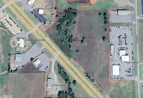Highway-Fronted Commercial Land
