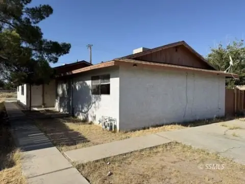 Duplex with Indoor Laundry Rooms