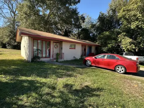 Duplex with Beauty Salon