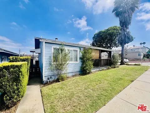 Detached Duplex with Private Yards