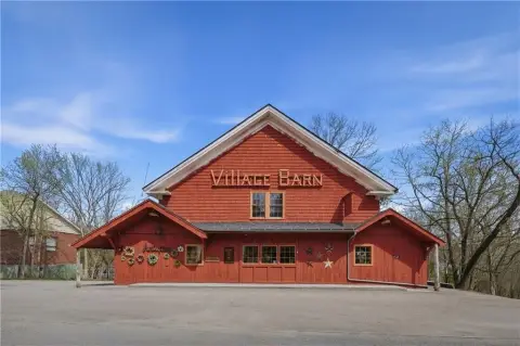 Thriving Antique Shop Opportunity