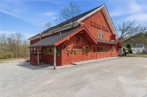Mixed-Use Building with Antique Shop