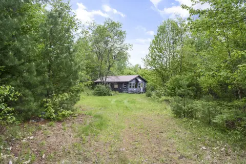 Palmyra, Maine 5-Acre Retreat