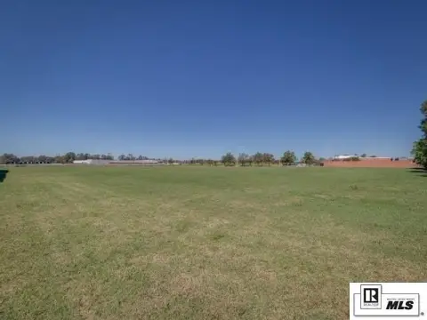 Commercial Land with Parking Lot
