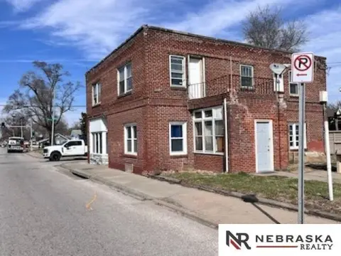 Omaha Mixed-Use Investment Property