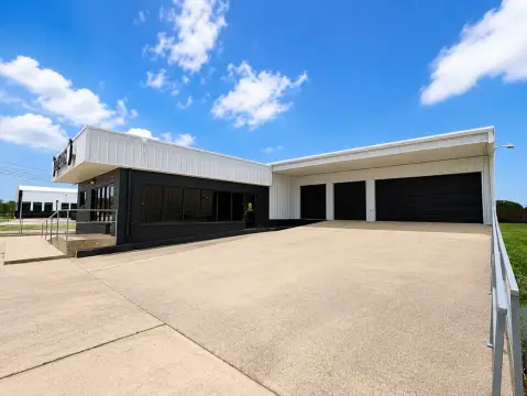 Flex Office/Warehouse Corner Property