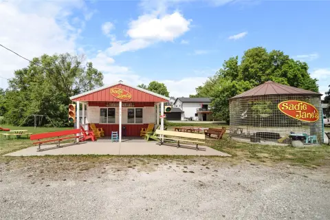 Double-Lot Restaurant Property