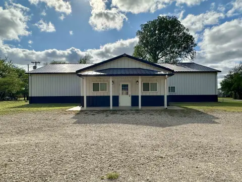Pond Creek Commercial Building For Sale