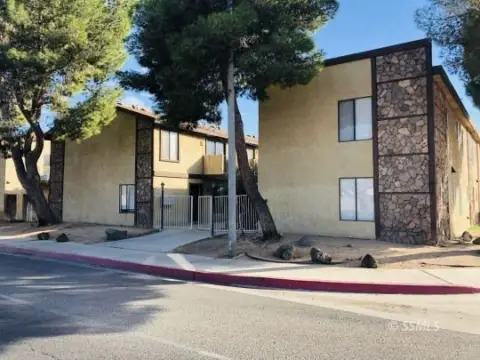 Updated Apartment Complex with 1-Bed/2-Bed