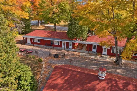 Motel with Outdoor Pavilion