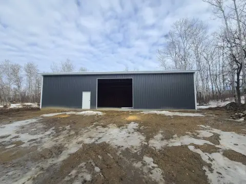 New Steel Building on Large Lot