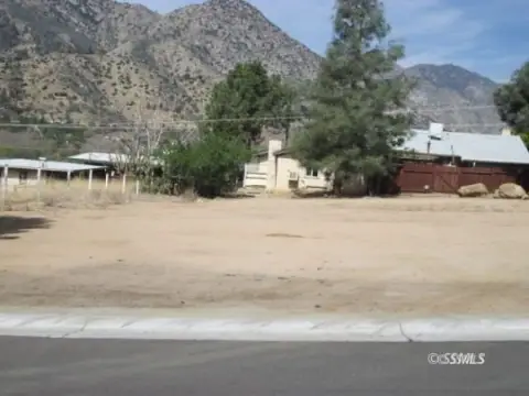 Vacant Commercial Land Lot