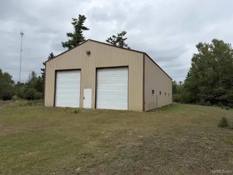 Drive-Through Flex Building