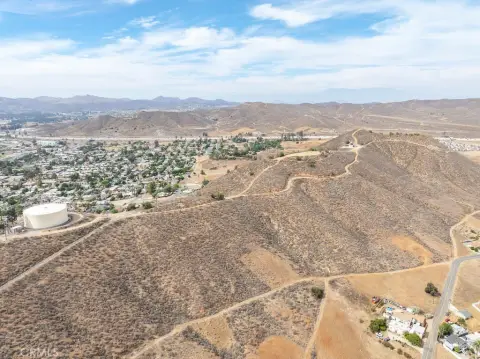 South-Facing Hillside Residential Lot