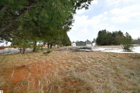 Commercial Parcel Near Charlevoix Airport