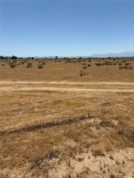 2.5 Acre Lot in Apple Valley