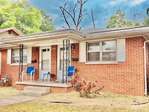 Evansville Duplex Near Akin Park