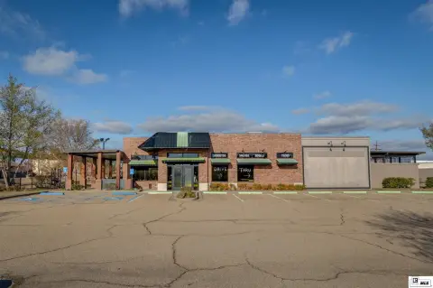 Drive-Through Restaurant with Covered Dining