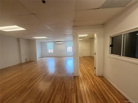 Middletown Commercial Office For Rent