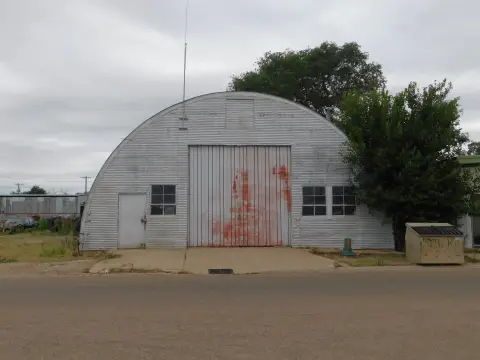 Round-Top Warehouse with Garage Doors