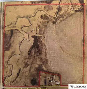 Versatile Acreage with Income Potential