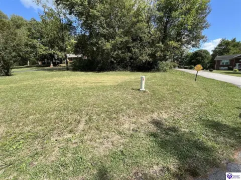 Munfordville, KY Corner Lot