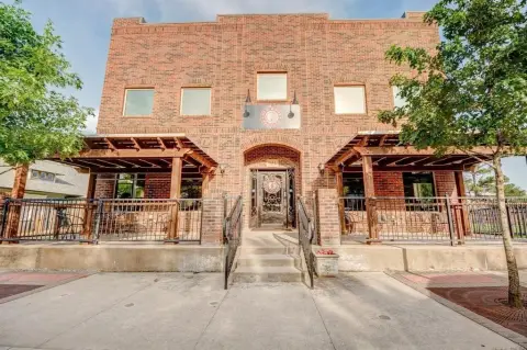 Downtown Roanoke Commercial Building