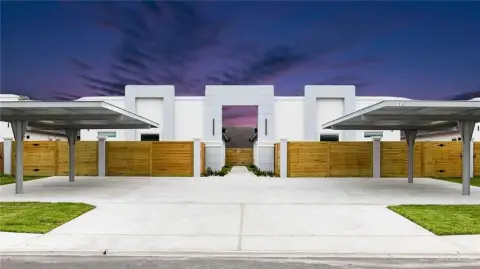 4-Unit Quadplex