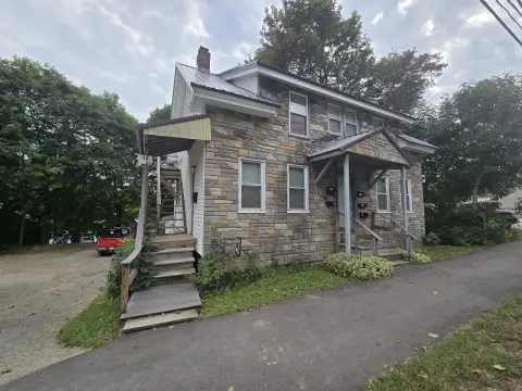 6-Unit Apartment Building